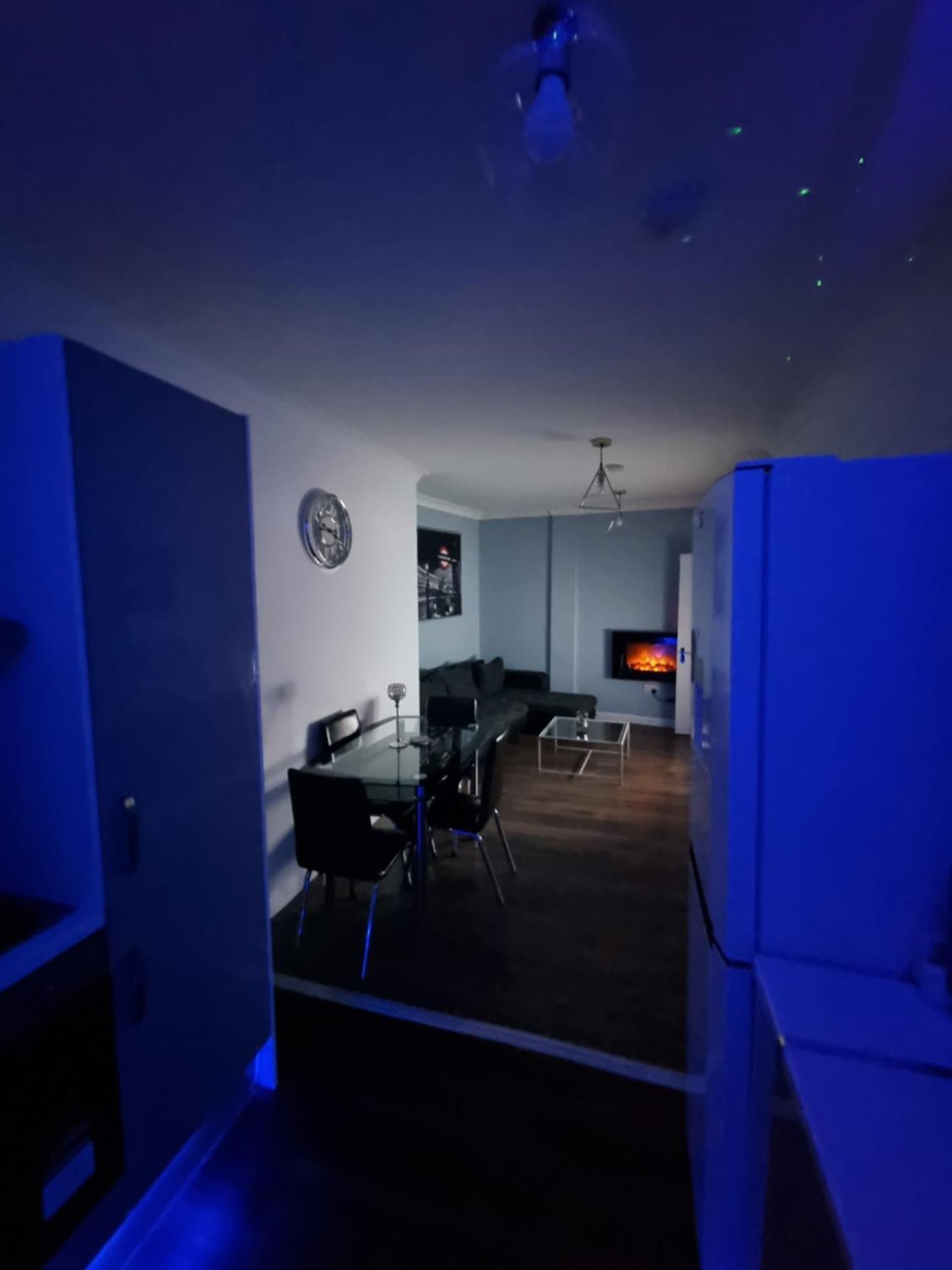 Beautiful Modern Apartment On Wick Lane 런던 외부 사진