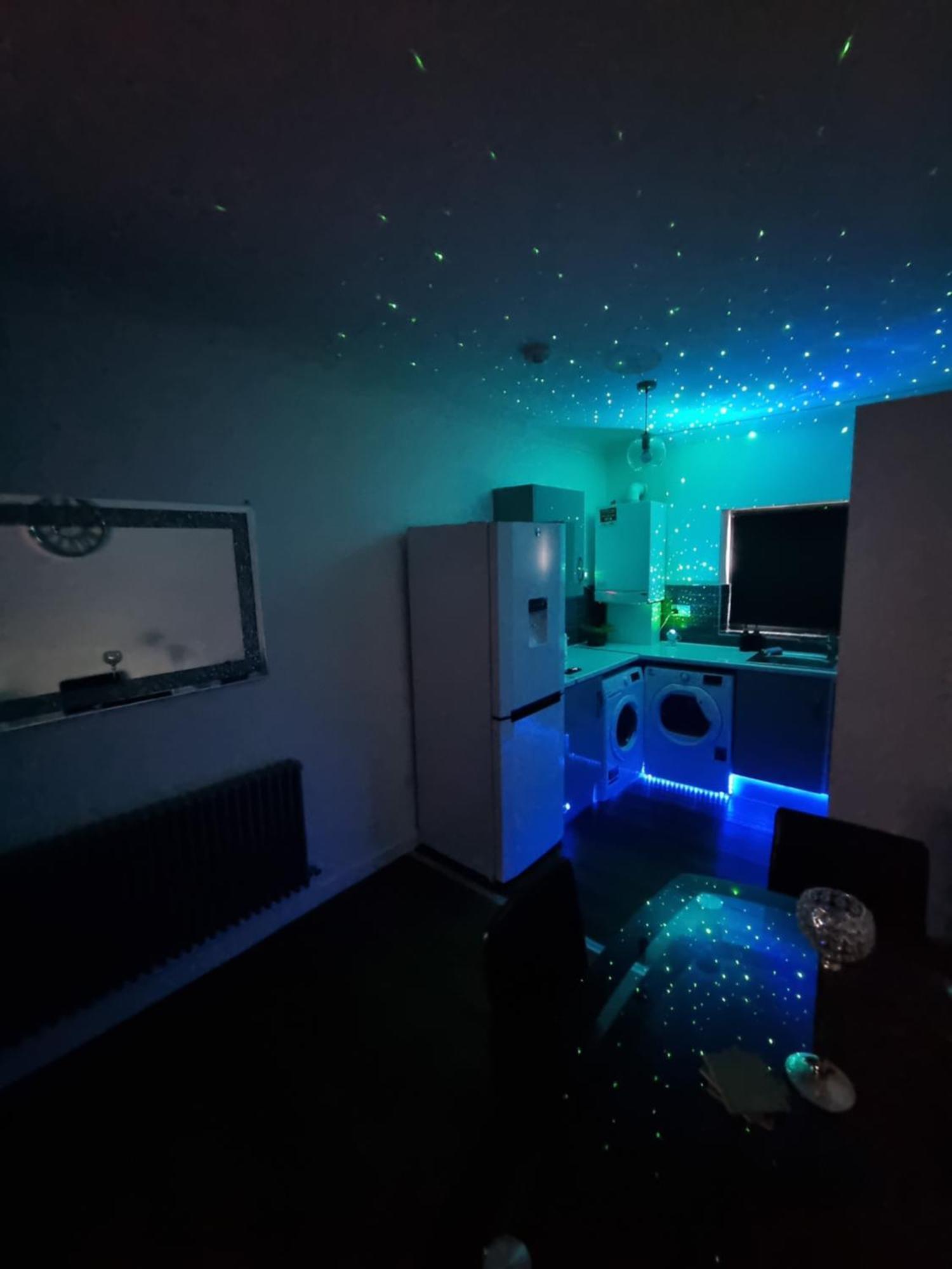 Beautiful Modern Apartment On Wick Lane 런던 외부 사진